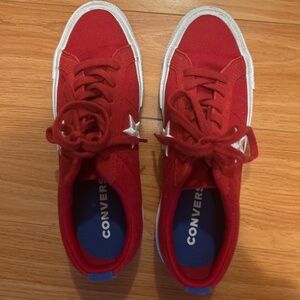Converse shoes, size 7.5